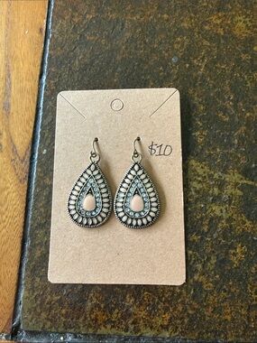 Vintage-Inspired Teardrop Pink Stone Earrings